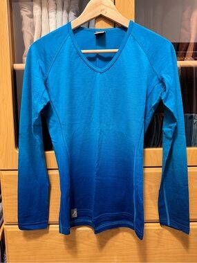 Icebreaker Bodyfit 200 Merino Wool Ombre V-Neck Long Sleeve Top